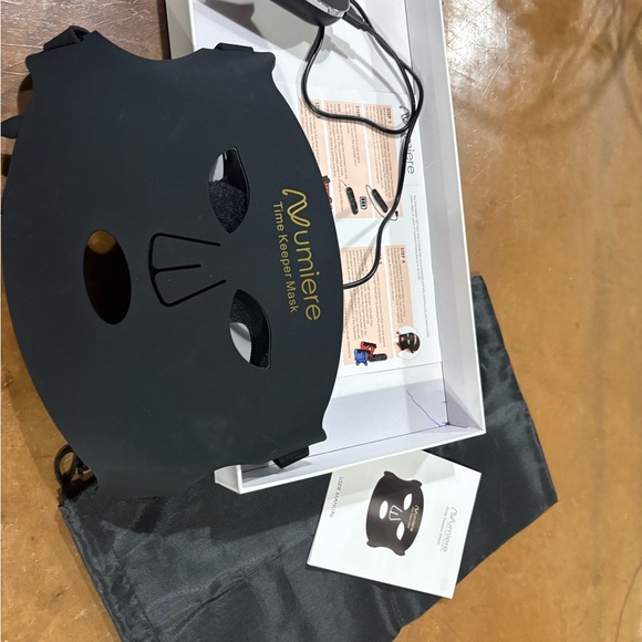 Lumiere Black VR Mask